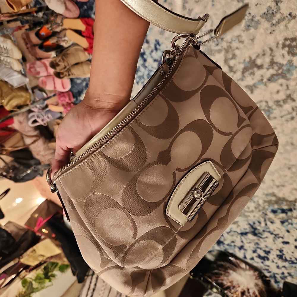 Coach Shoulder Bag in Gold